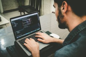 بهترین لپ تاپ برنامه نویسی