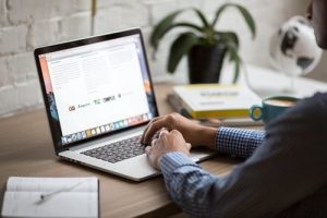 لپ تاپ استوک در فروشگاه بهاتک